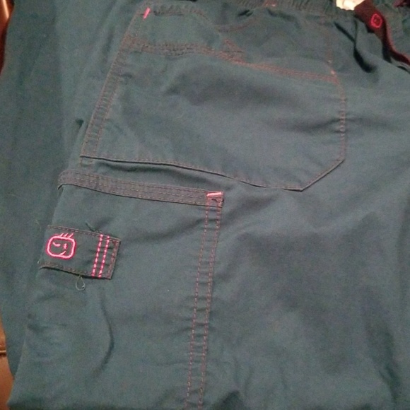 Scrub - Picture 2 of 6